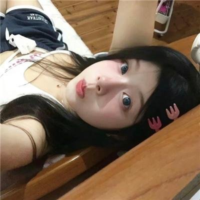 跳舞的红色公交